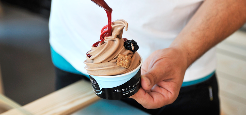 El helado soft, servido al momento en la heladería.