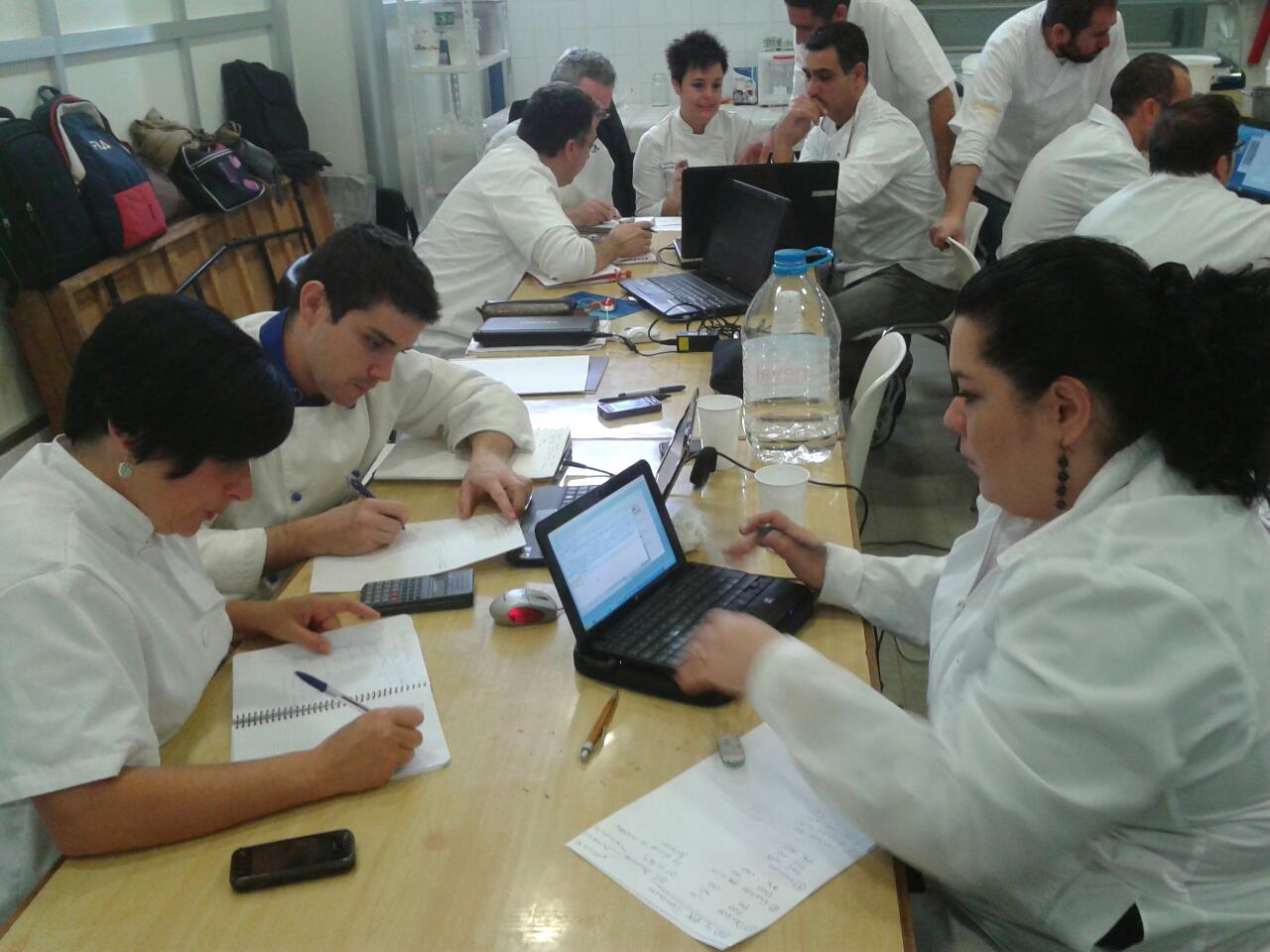 estudios adolfo romero