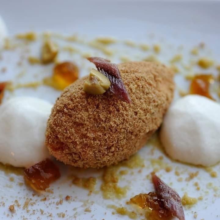 Un pase de restaurante montado con sus helados.