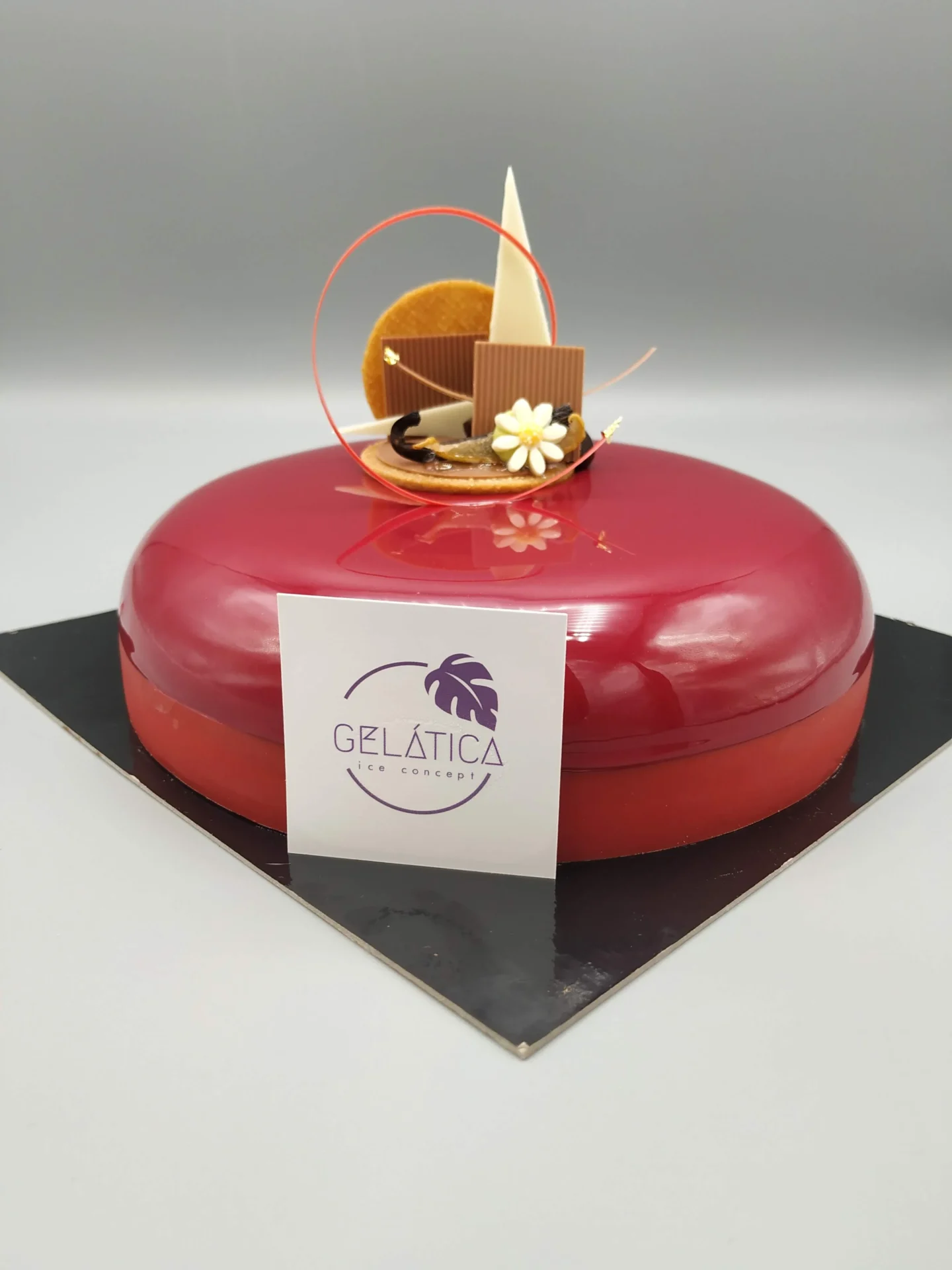 Una tarta helada de Gelática: tres días de trabajo por pieza.
